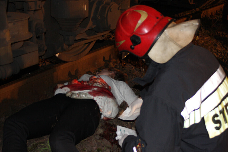 Zdjęcie 5: Kilkunastu rannych po zderzeniu pociągu z samochodem (ćwiczenia służb + VIDEO) 