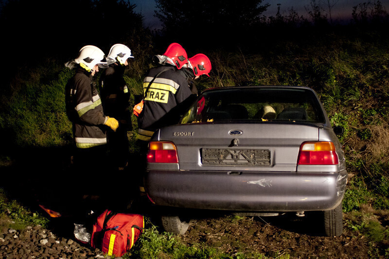 Zdjęcie 8: Kilkunastu rannych po zderzeniu pociągu z samochodem (ćwiczenia służb + VIDEO) 