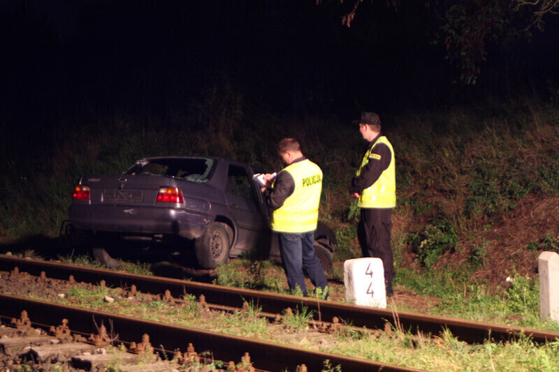 Zdjęcie 12: Kilkunastu rannych po zderzeniu pociągu z samochodem (ćwiczenia służb + VIDEO) 