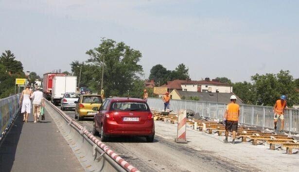 Uwaga kierowcy Zmiany na moście w Sulejowie