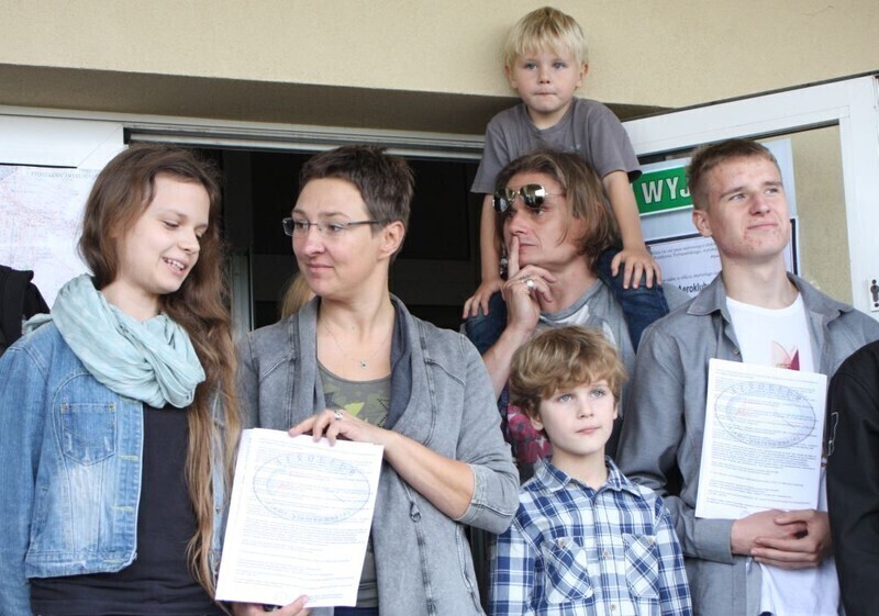 Zdjęcie 8: Walka z wiatrakami na piotrkowskim lotnisku 