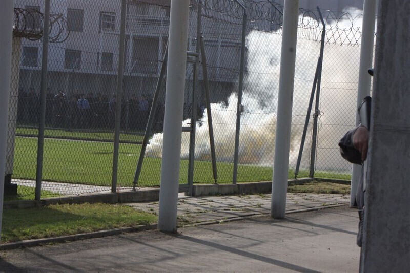 Zdjęcie 12: Areszt zaatakowany. Chcieli odbić więźnia 