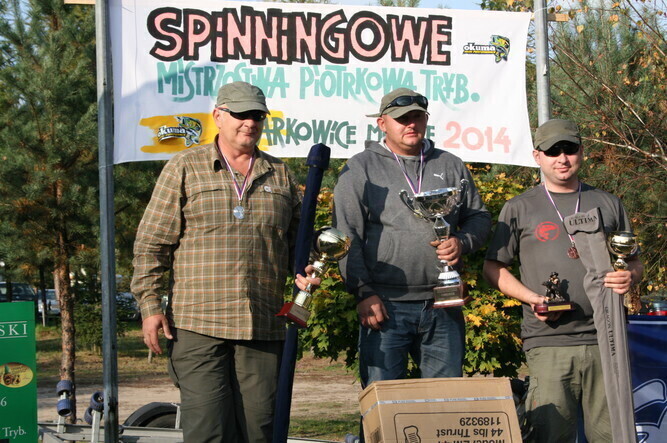 Zdjęcie 1: Kto złowił największego szczupaka?