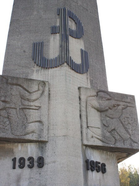 Zdjęcie 3: Kto zadba o pomnik w Polichnie?