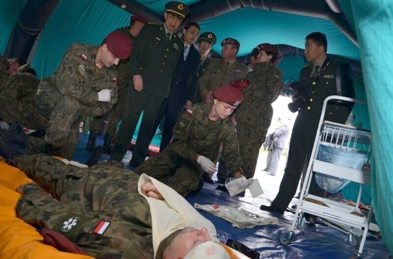 Zdjęcie 8: Delegacja chińskiej armii w Tomaszowie 