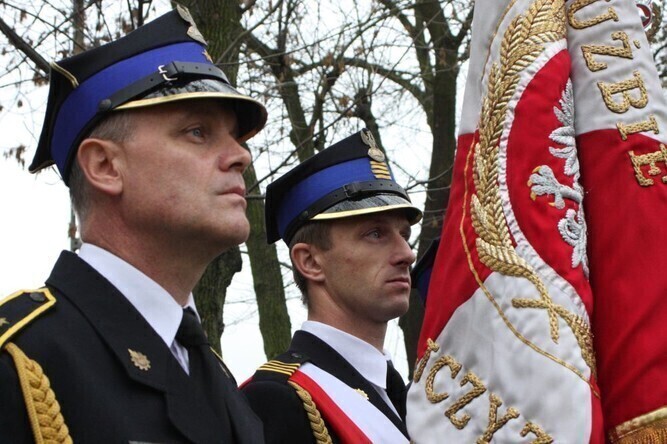 Zdjęcie 1: Strażacy mają swój skwer 