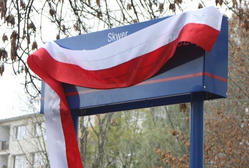 Zdjęcie 4: Strażacy mają swój skwer 