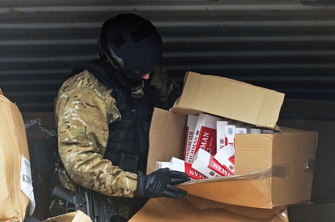 Przejęli 45 mln nielegalnych papierosów