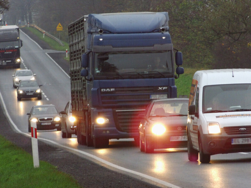 Zdjęcie 8: TIR zderzył się z autobusem