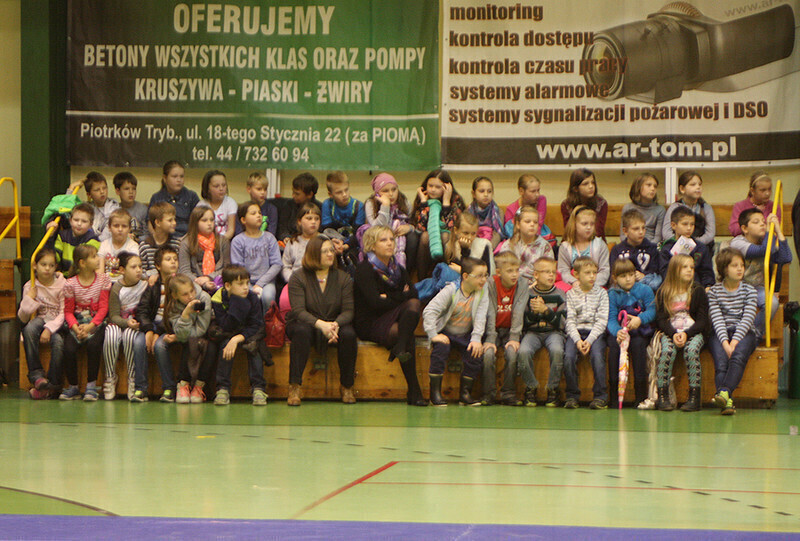 Zdjęcie 8: SP 16: Uroczyste obchody zmiany patrona