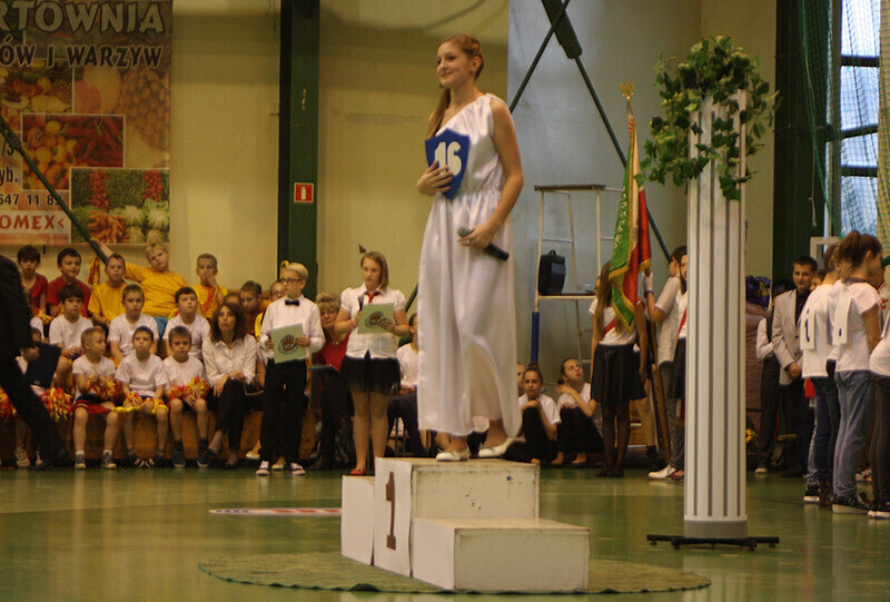 Zdjęcie 14: SP 16: Uroczyste obchody zmiany patrona