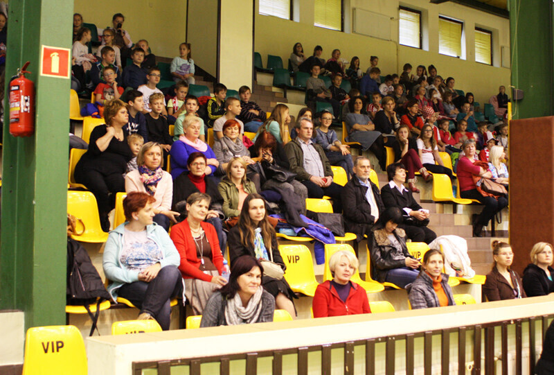 Zdjęcie 17: SP 16: Uroczyste obchody zmiany patrona