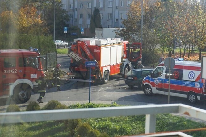 Zdjęcie 1: Zderzyli się na skrzyżowaniu Modrzewskiego/Źródlana