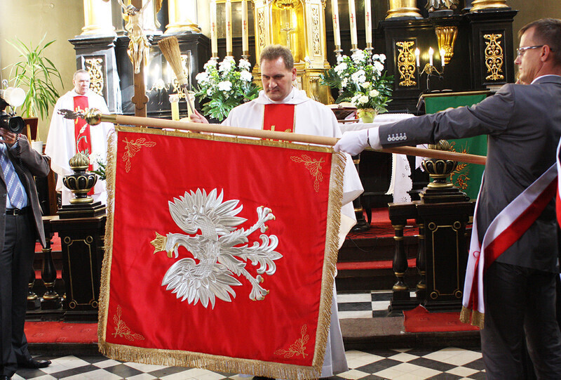 Zdjęcie 2: Poświęcili nowy sztandar 