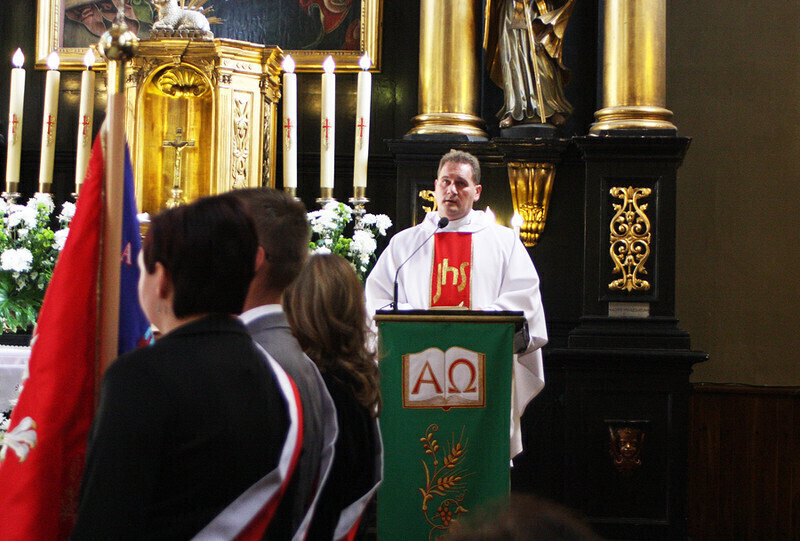 Zdjęcie 6: Poświęcili nowy sztandar 