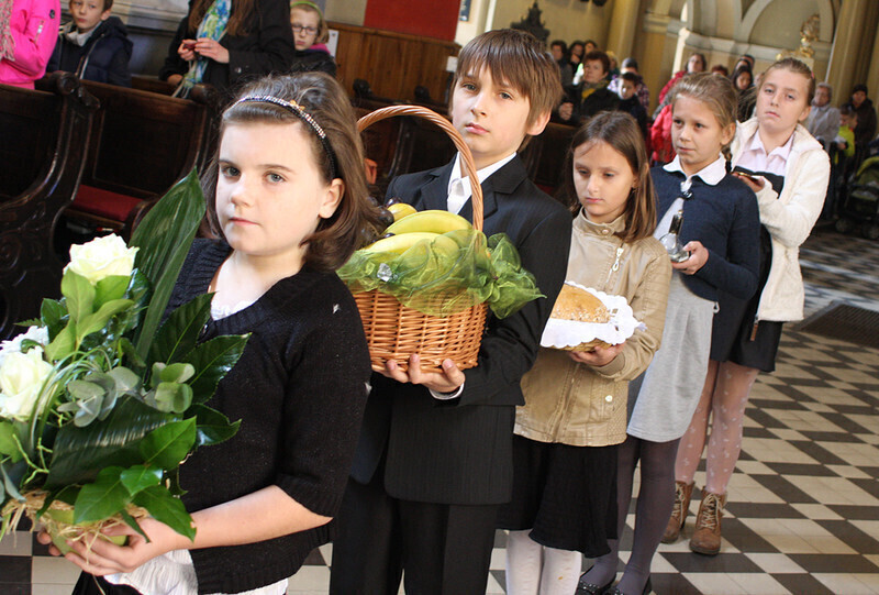 Zdjęcie 9: Poświęcili nowy sztandar 