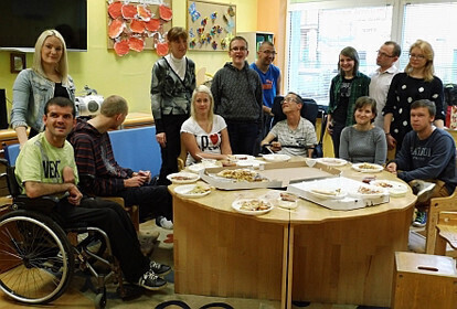 Ona pójdzie ze mną do kina