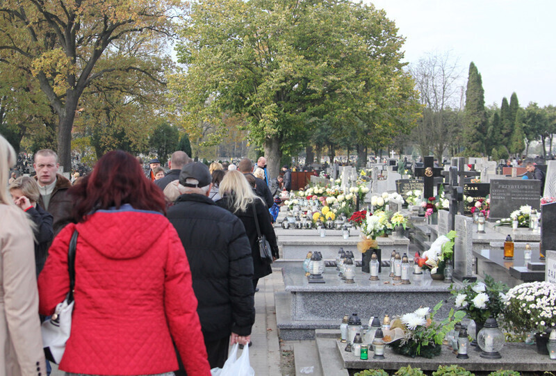 Zdjęcie 3: 27. kwesta na ratowanie zabytkowych grobów