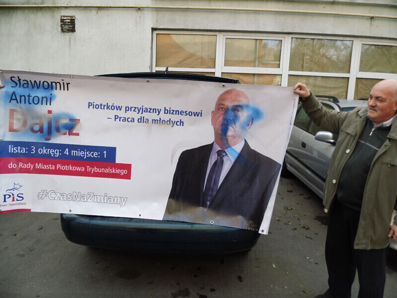 Zdjęcie 3: Kto i dlaczego zniszczył plakaty wyborcze?
