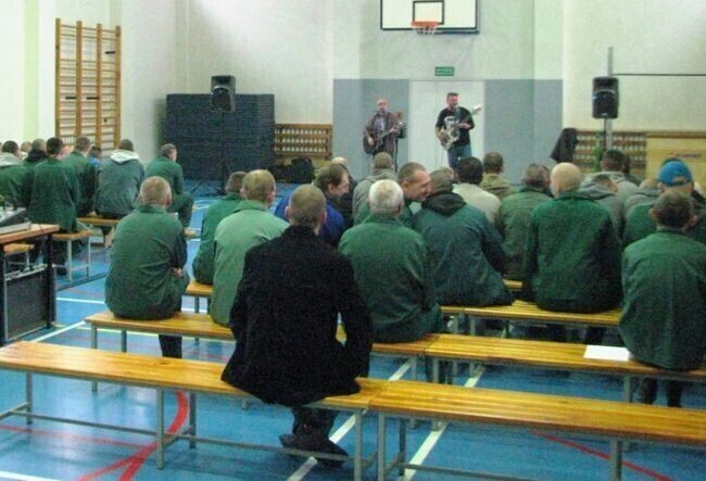 Zdjęcie 3: Grzmiąca Półlitrówa trafiła do Aresztu 