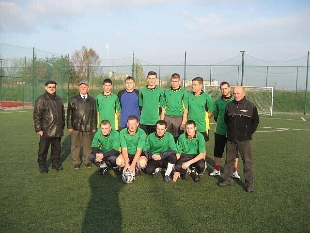 Zdjęcie 3: Grają w piłkę, bo lubią