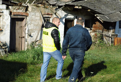 Zdjęcie 1: Robił porządki, znalazł pamiątkę po Niemcach