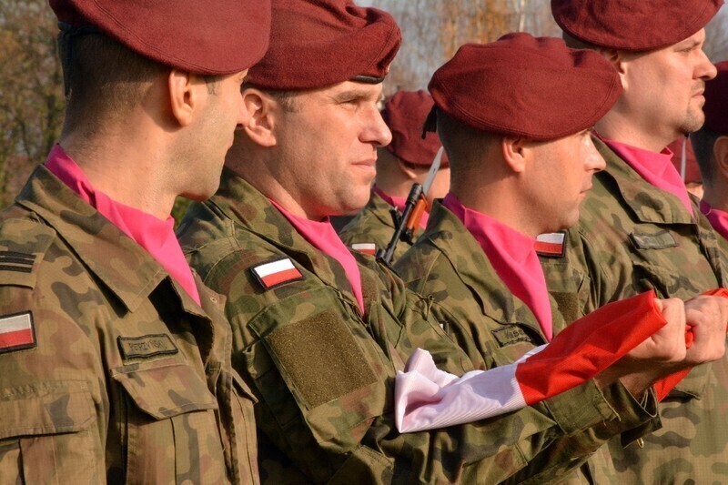 Zdjęcie 3: W Tomaszowie odznaczyli żołnierzy 