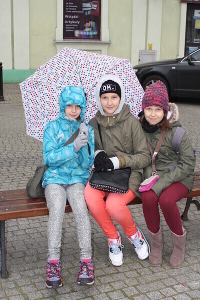 Zdjęcie 3: 250 osób ruszyło pod parasolem