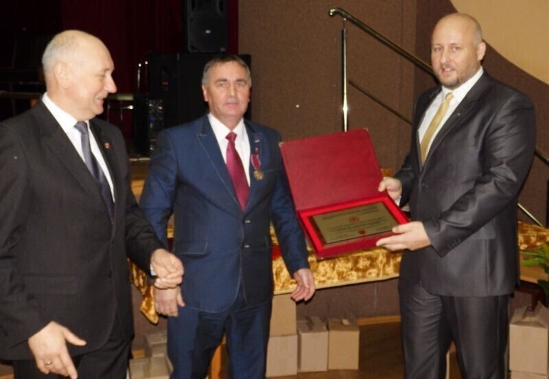 Zdjęcie 3: W Moszczenicy odznaczyli krwiodawców 