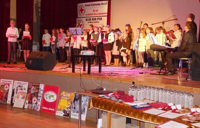 Zdjęcie 4: W Moszczenicy odznaczyli krwiodawców 