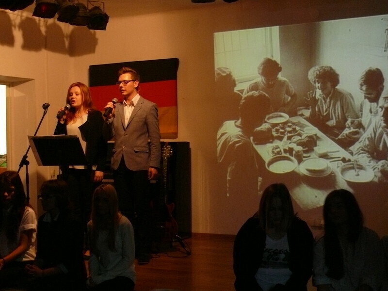 Zdjęcie 2: A mury runą...