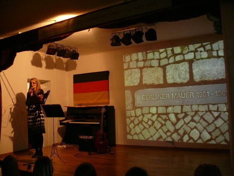 Zdjęcie 7: A mury runą...