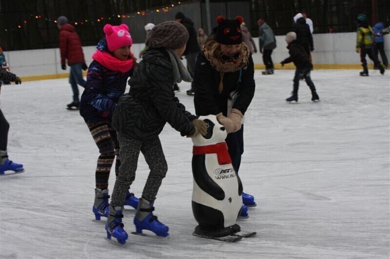Zdjęcie 2: Lodowisko już otwarte