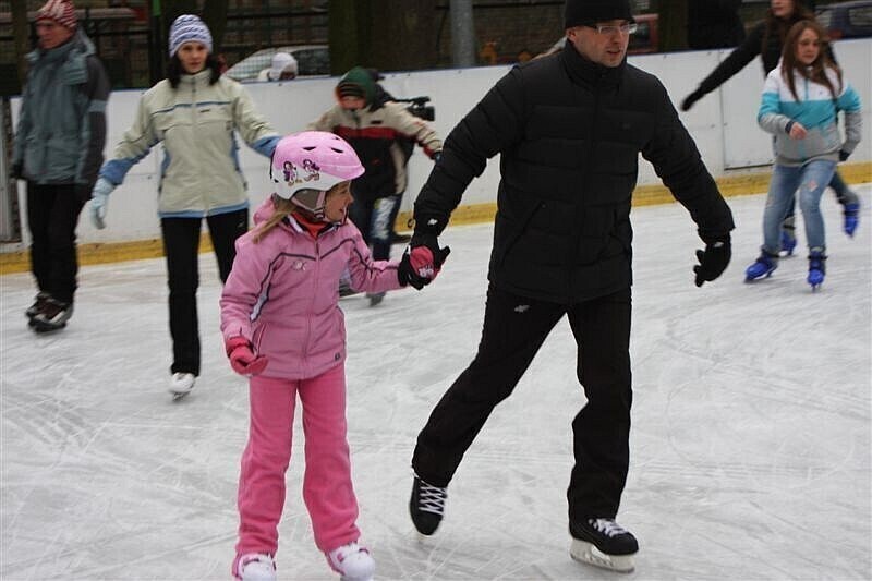 Zdjęcie 9: Lodowisko już otwarte