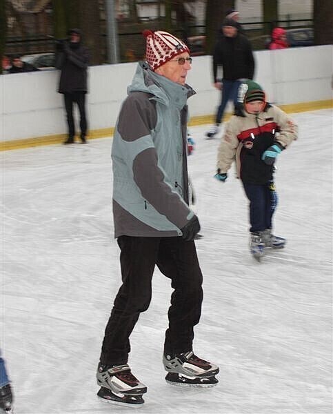 Zdjęcie 11: Lodowisko już otwarte