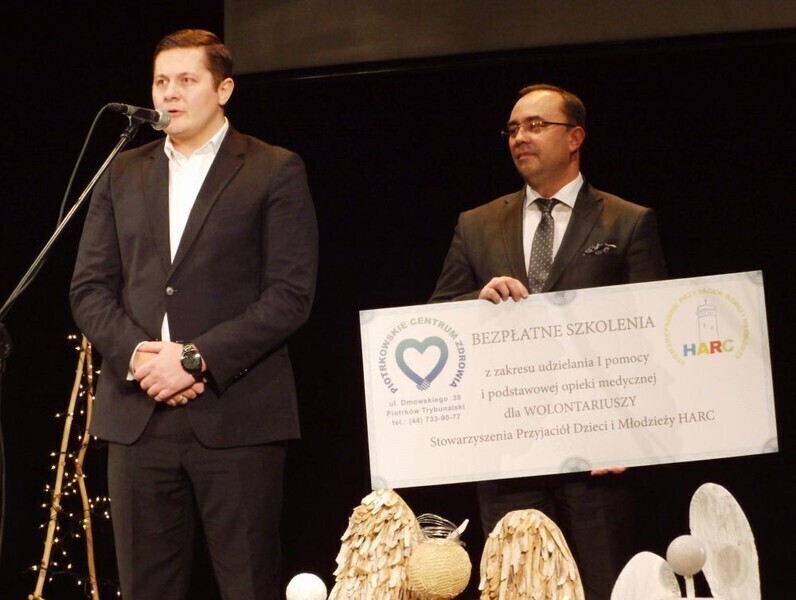 Zdjęcie 4: Wybrali Wolontariusza Roku 2014 