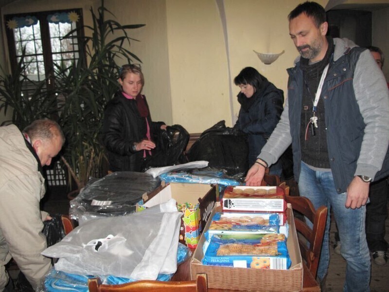 Zdjęcie 5: PIO rozdała prezenty 