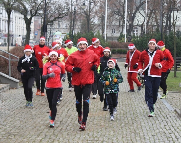 Zdjęcie 1: Mikołaje na treningu