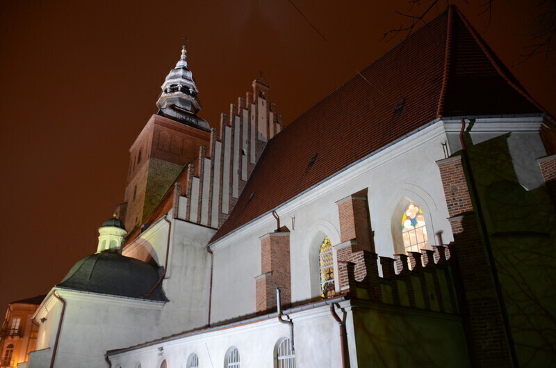 Zdjęcie 10: Fara i Chrobry w nowym świetle?