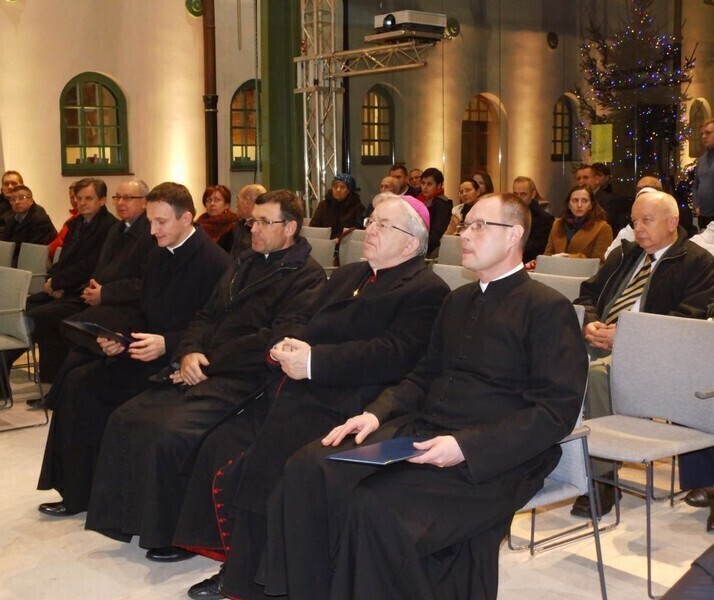 Zdjęcie 4: Oficjalne otwarcie Centrum Idei ku Demokracji w Piotrkowie 