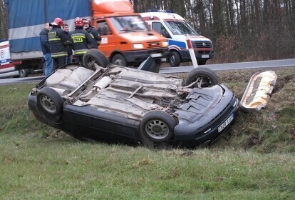 Zdjęcie 1: Karetka zderzyła się z audi