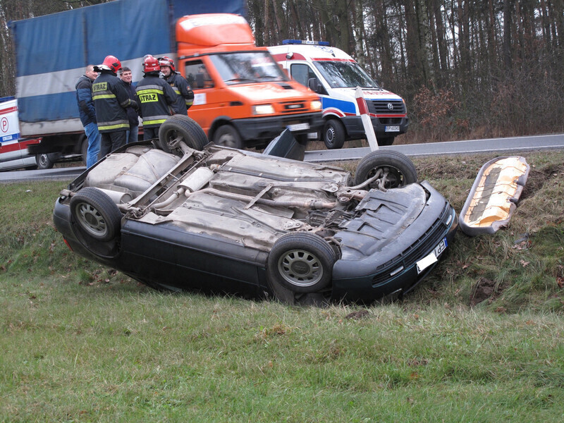 Zdjęcie 16: Karetka zderzyła się z audi
