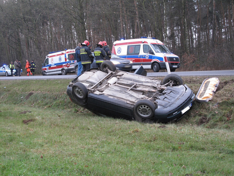 Zdjęcie 17: Karetka zderzyła się z audi