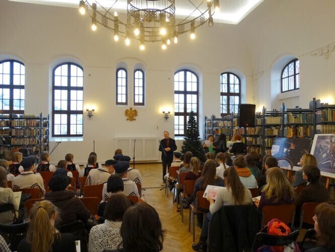 Zdjęcie 1: Napisali przesłanie dla potomnych