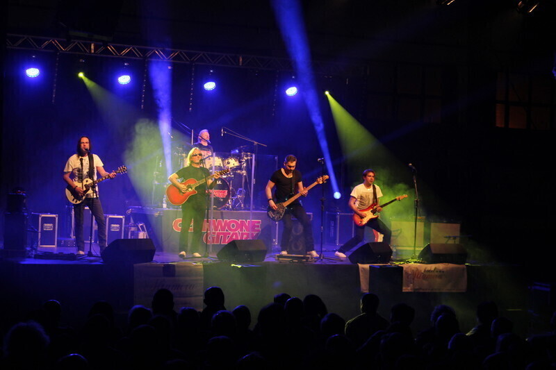 Zdjęcie 8: Czerwone Gitary zagrały w Piotrkowie