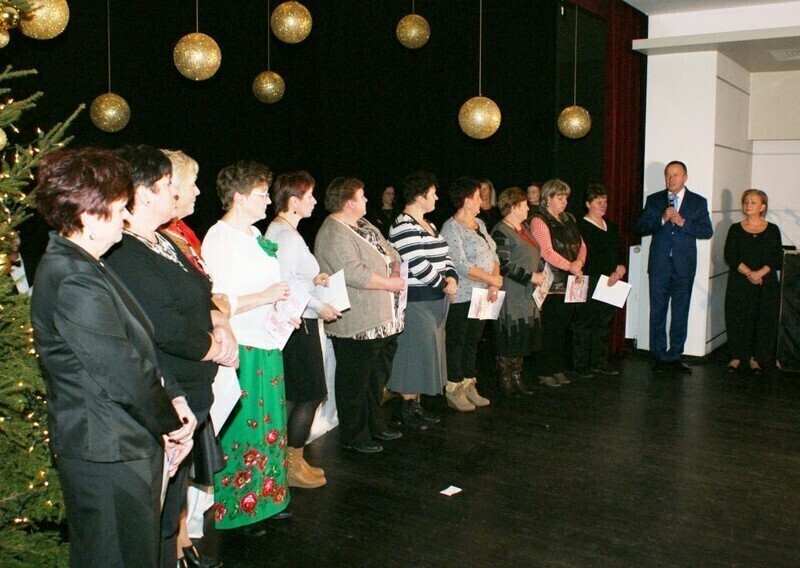 Zdjęcie 2: Przedświąteczne kolędowanie w Wolborzu