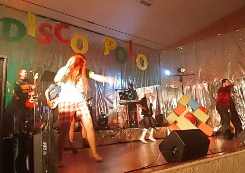 Zdjęcie 3: Ruda tańczyła jak szalona 