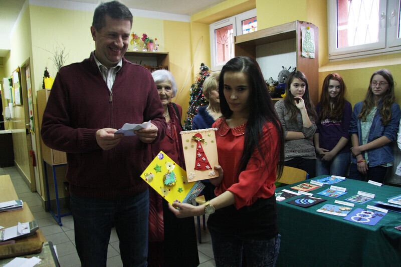 Zdjęcie 14: Uczniowie z Gimnazjum nr 2 nagrodzeni w świątecznym konkursie