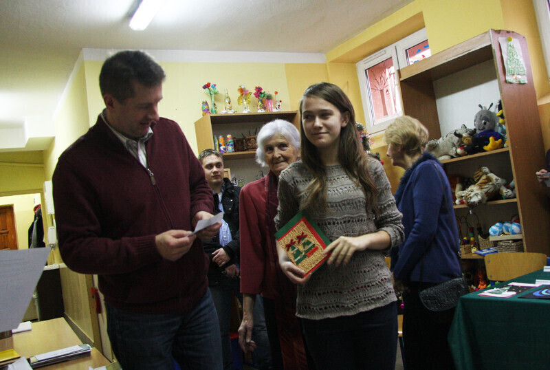 Zdjęcie 17: Uczniowie z Gimnazjum nr 2 nagrodzeni w świątecznym konkursie