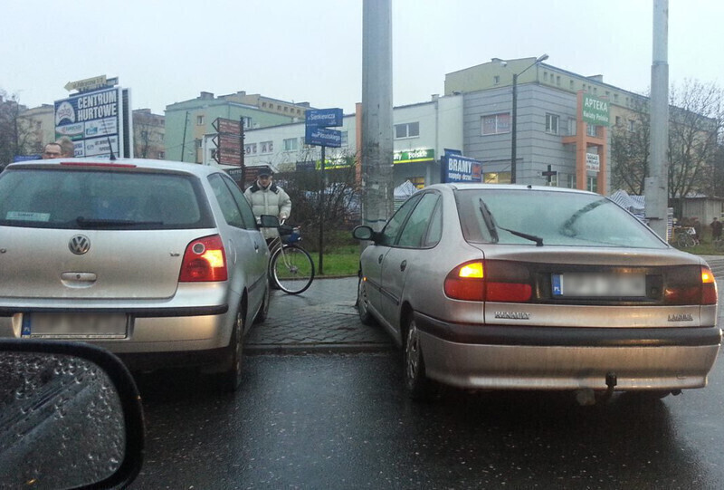 Zdjęcie 2: Kolizja na skrzyżowaniu Kopernika - Sienkiewicza